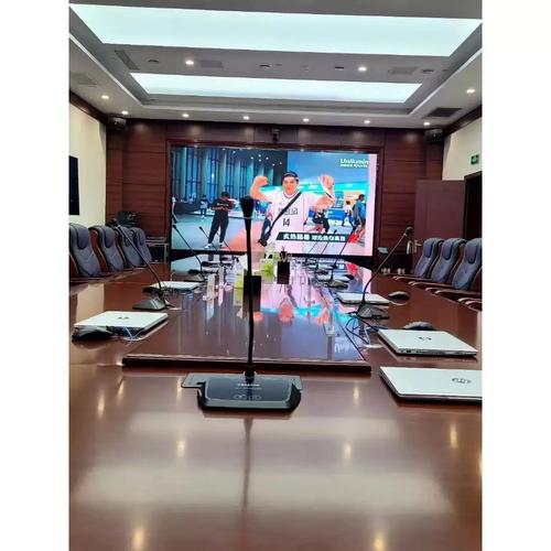 LED全彩屏室內(nèi)系列解析 P2到P10如何選擇？大屏幕、廣告與舞臺(tái)應(yīng)用指南
